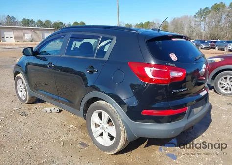 2013 Kia Sportage Lx z USA, uszkodzony, nr VIN KNDPBCA24D7396859